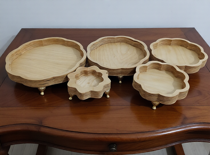 پنج تیکه پایه دار طلایی